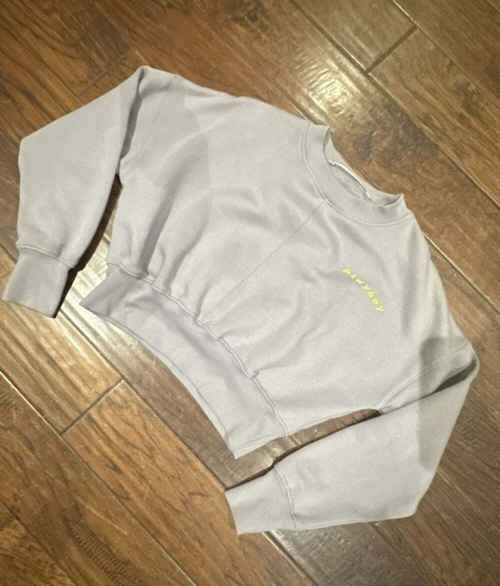 PLAYBOY X Missguided Women's Light Purple Grey Crop Sweatshirt with Logo